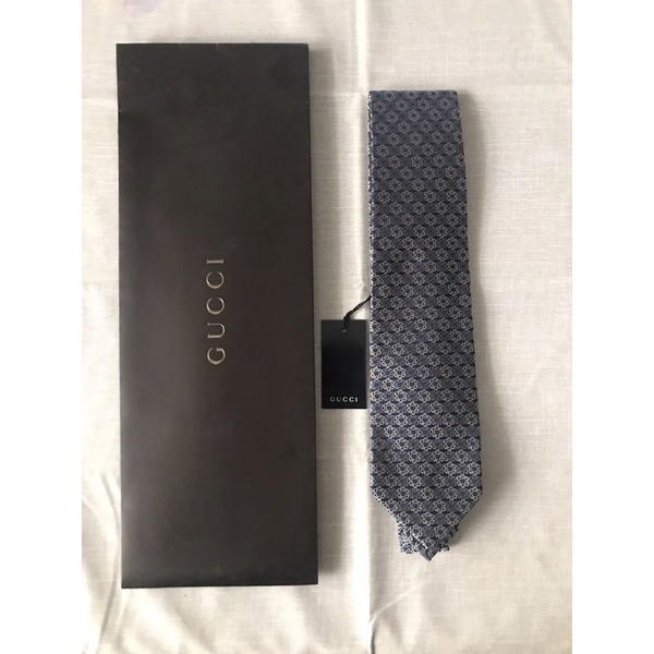 Gucci全新灰色領帶