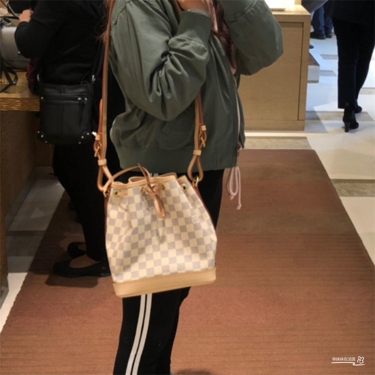 Lv 路易威登noe 小號白棋盤格水桶包抽繩包單肩斜跨女包n412 蝦皮購物