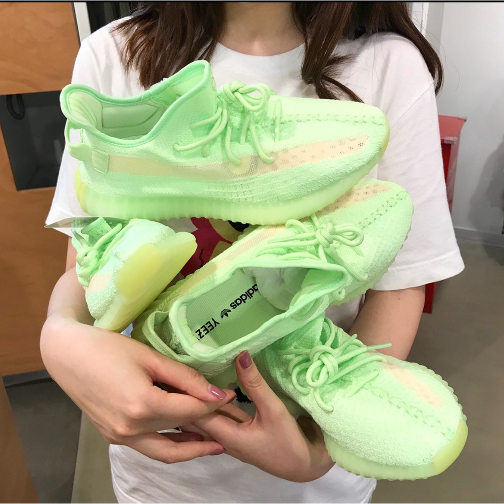 adidas yeezy boost 350 v2 core
