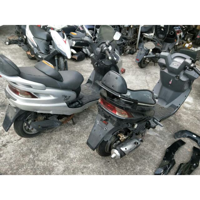 達成拍賣 RV 150 180 250 中古零件拆賣 碼錶 把手 大燈 全車殼 內裝 車台 三角台 前叉 避震器 輪圈