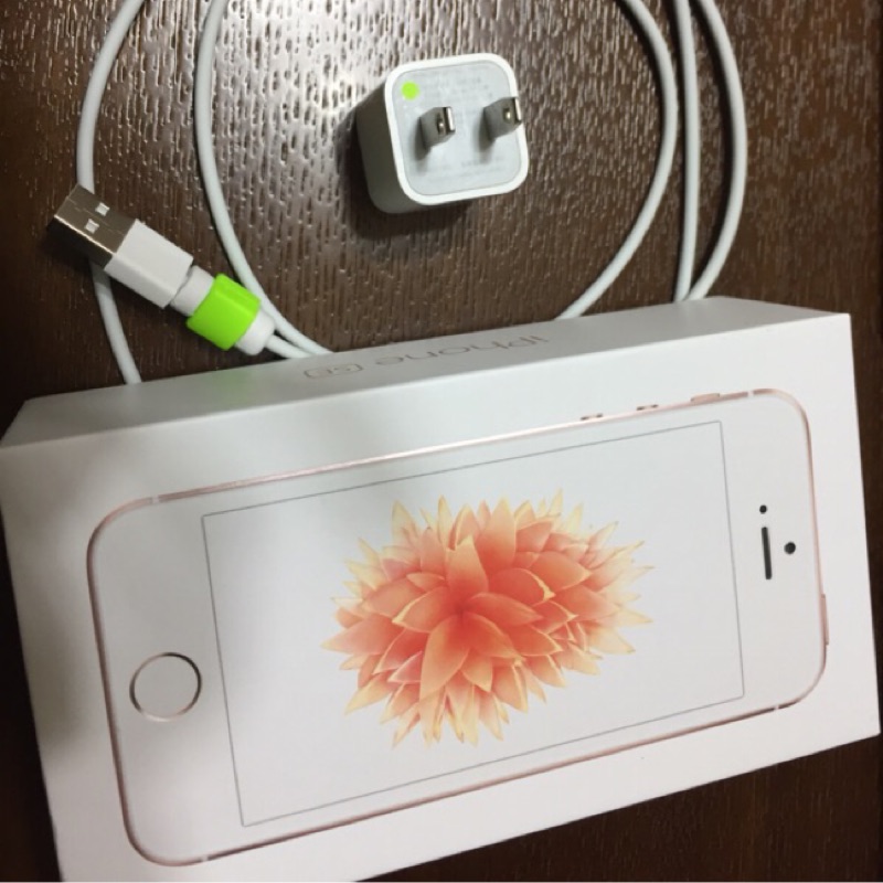 iPhone SE 64G》》下殺1.25萬/不二價，面交捷運龍山寺