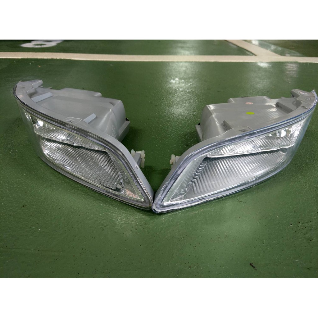 全新 一對 TOYOTA 豐田  WISH 04-06   ALTIS 年份04-07 CAMRY 02-03 霧燈