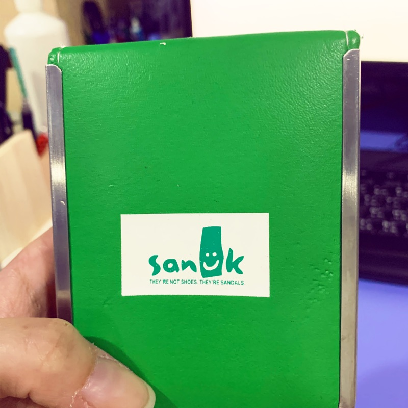 SANUK 享樂修容組，內附9件微笑 : ) 修容工具