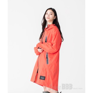 日本KIU 116909 粉紅色 空氣感雨衣/時尚防水風衣 附收納袋(男女適用)