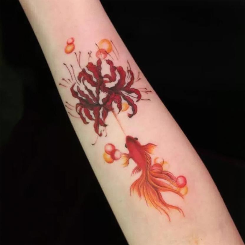現貨好品質金魚彼岸花紋身貼防水女持久性感網紅仿真手臂曼珠沙華地獄少女 蝦皮購物