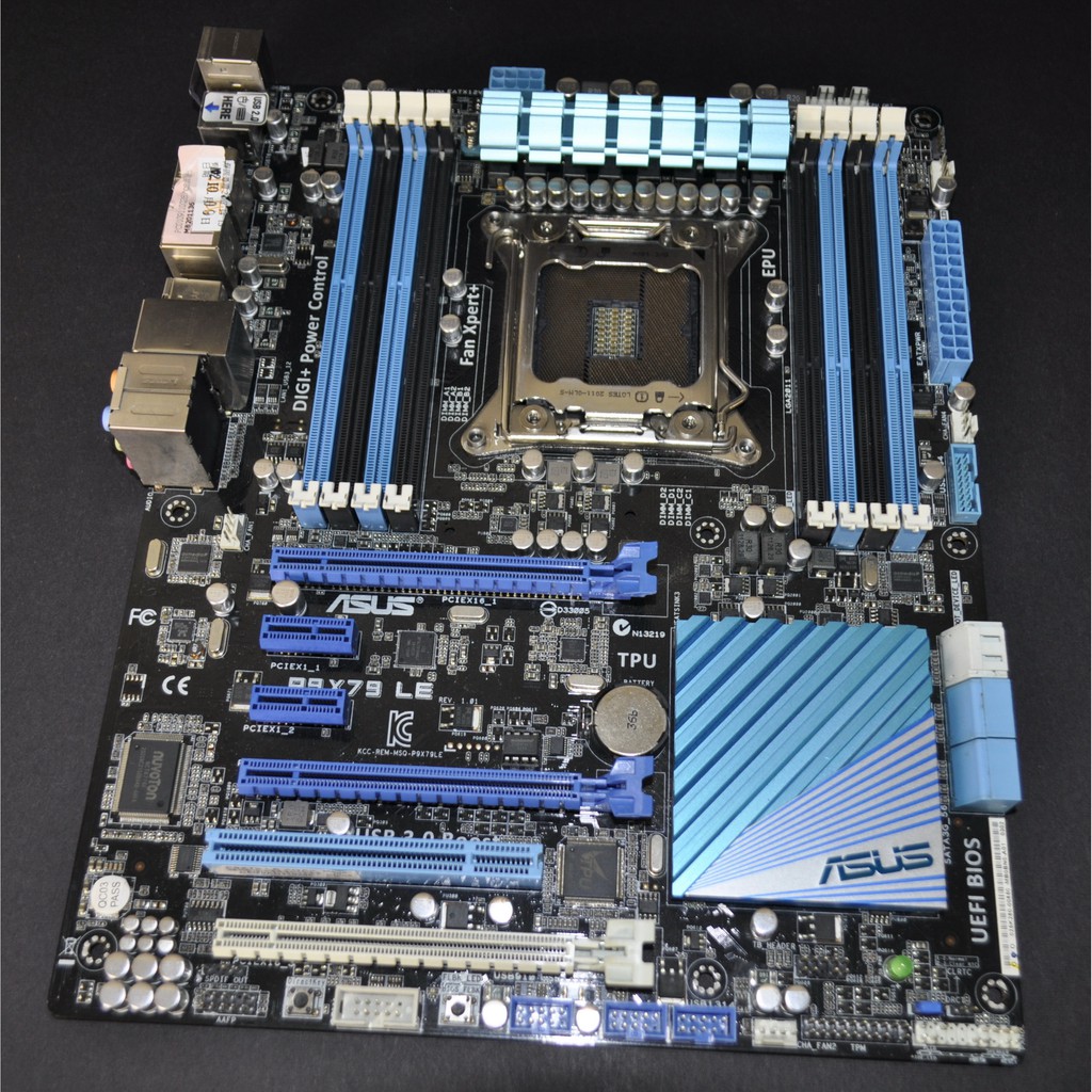 華碩P9X79 LE 高階主機板(2011 X79 DDR3 SATA3 前後USB3.0) Rampage IV 參考