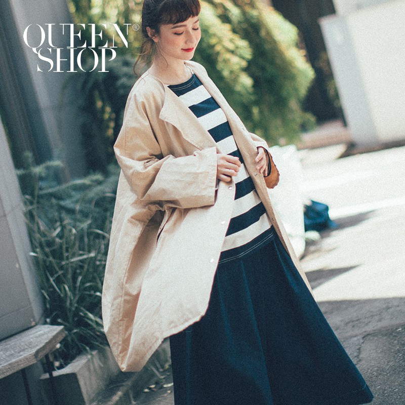 QUEENSHOP【02040559】寬版大落肩風衣外套 兩色售＊預購＊