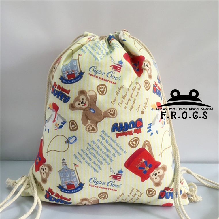 F.R.O.G.S C52(現貨)迪士尼達菲熊雪莉玫防水大人小孩通用雙肩背束口袋背包休閒包旅行袋