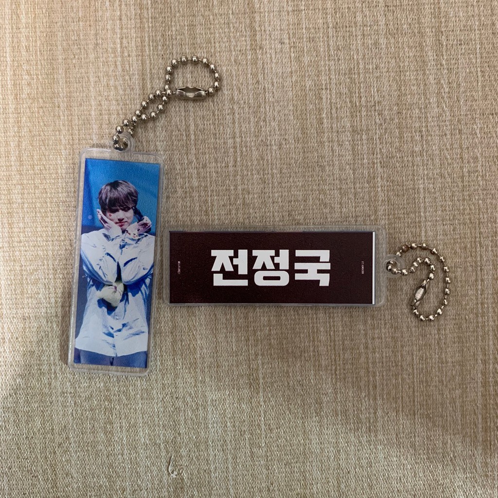 BTS 柾國 JungKook JK 壓克力吊飾 鑰匙圈韓站周邊 尺寸約6.5cm x 2.5cm