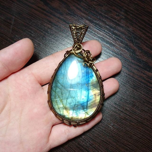 水底情深 拉長石藝術銅線編織墜 蝦皮購物