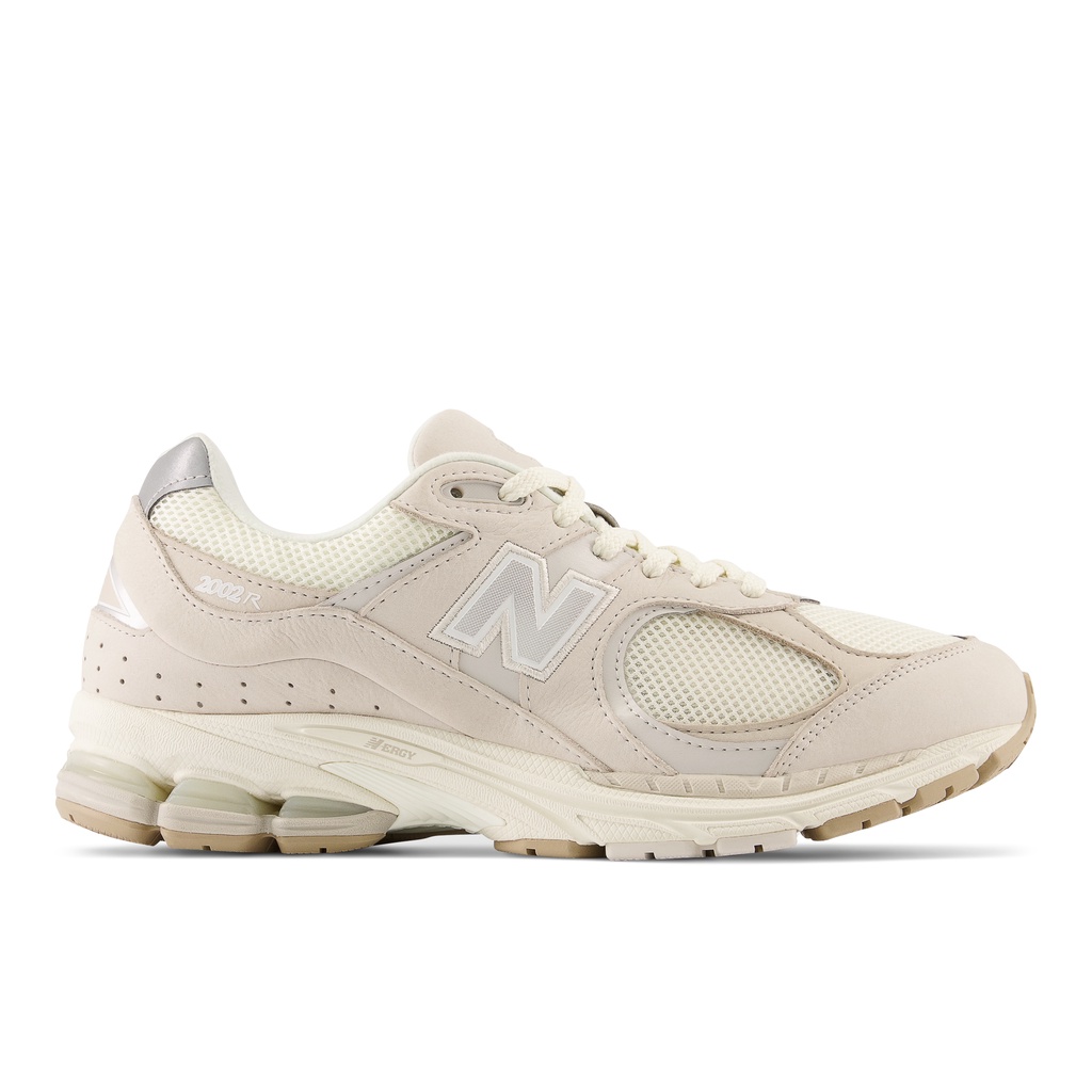 【New Balance】 NB 復古運動鞋_中性_米白奶杏_M2002RAA-D楦 2002R