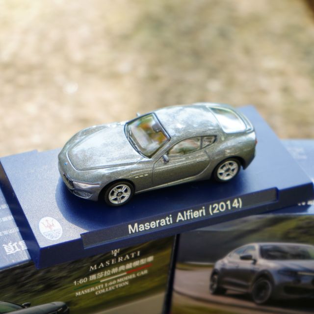 含郵《全新,僅拆封確認款式》2014 Maserati Alfieri 1:60瑪莎拉蒂典藏模型車 7-11