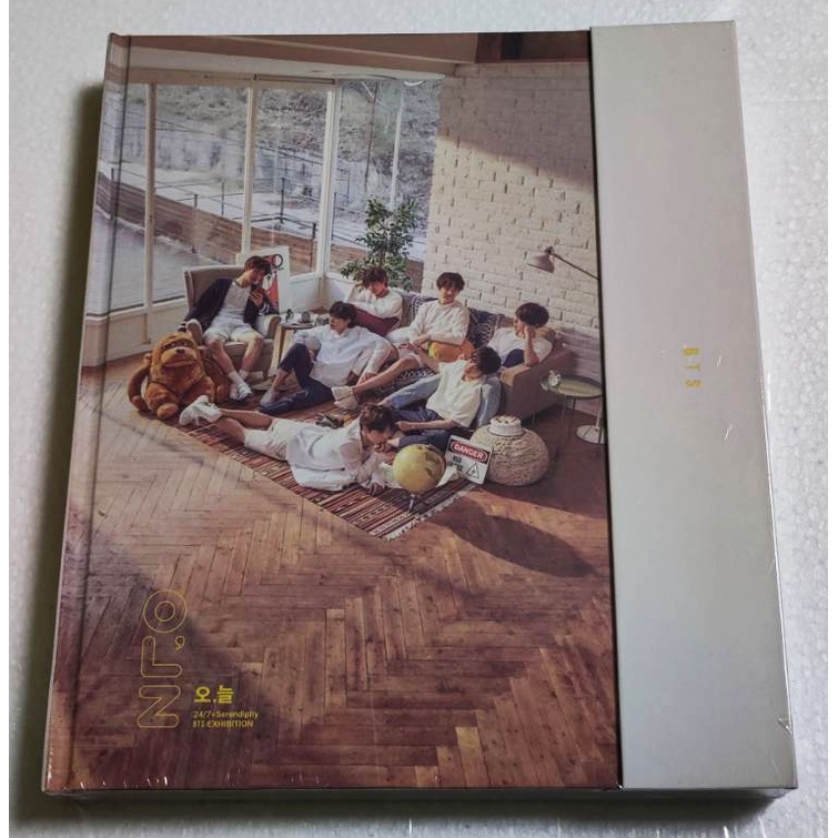 BTS 2018 OLZ Exhibition Book 防彈少年團 展覽寫真書 全新未折 A.R.M.Y Kpop