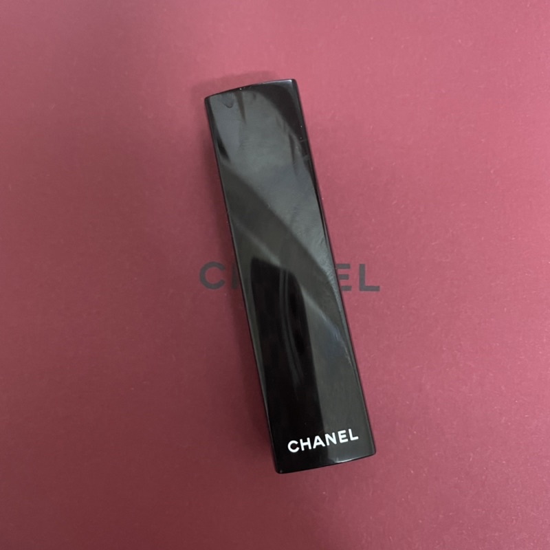 Chanel限量獅子唇膏837