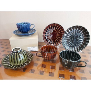 日本製 小兵製陶所 美濃燒咖啡杯盤組 黑、藍、咖、綠 四色 高質感 菊皿 菊花盛開盤型 DIAMANT陶