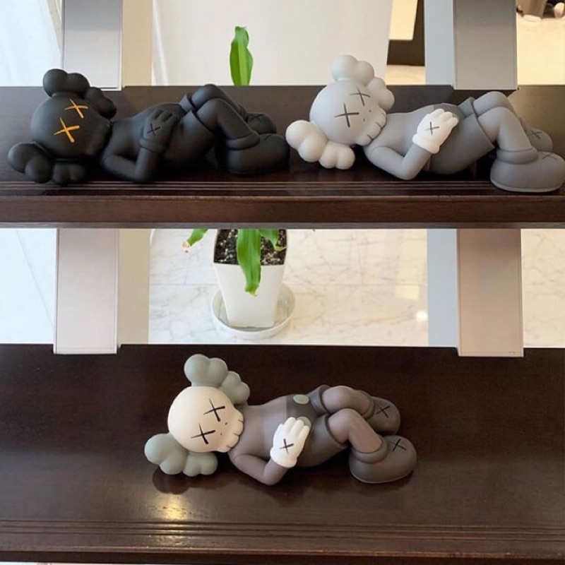 KAWS HOLIDAY JAPAN 新品 フィギュア 富士山ver 日本限定 KAWS, AllRightsReserved Limited Holiday Japan Collection