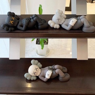 kaws holiday japan 日本限定富士山公仔睡姿玩偶擺件 三色