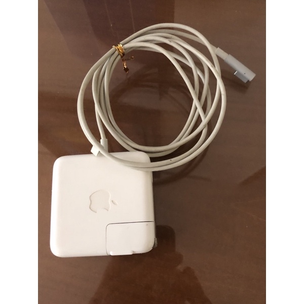 原廠二手 Apple MagSafe 電源供應器 45W MacBook Air11, 13吋專用 只要545 !!!