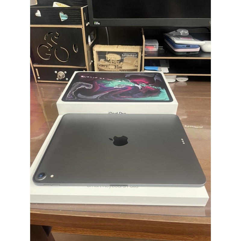 iPad Pro 2018 64g (含蘋果原裝鍵盤）太空黒