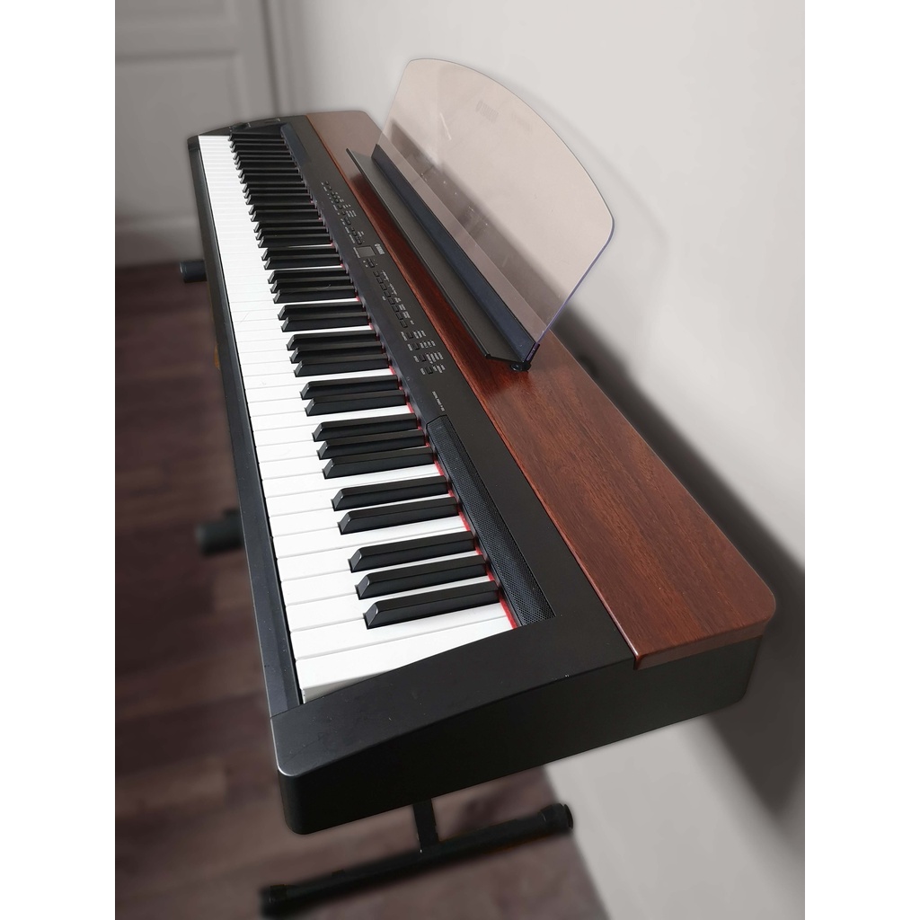 二手　電鋼琴　Yamaha P155 黑色主體　上板桃花心木色
