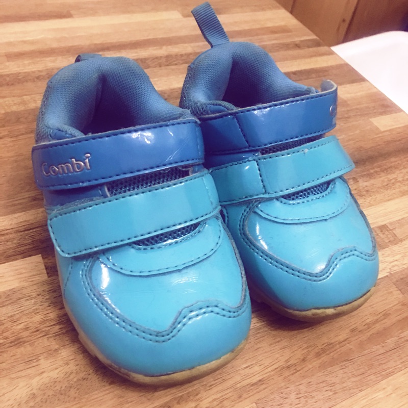Combi機能學步鞋13.5cm(7-8成新）康貝藍綠色