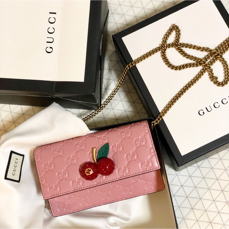 gucci cherry woc