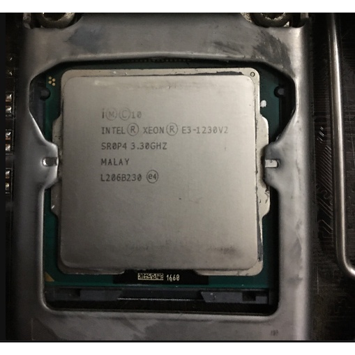 9成新INTEL  E3-1230V2 四核8線  效能等同 I7 3770