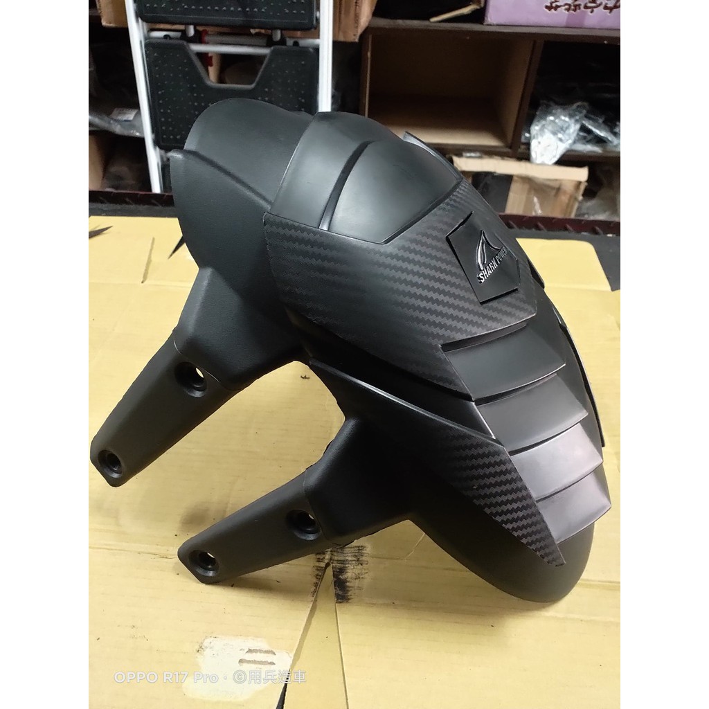 [用兵造車] R15 V4 V3 MT15V2 ABS歐翼搖臂後土除 不在亂噴 防噴濺 哦！！！！！ 看來是後座救星哦