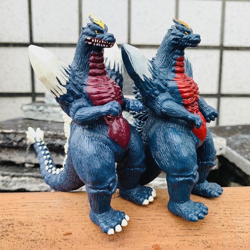 BANDAI ハイパーゴジラシリーズ 哥吉拉 實心盒玩系列 ❶太空哥吉拉 藍背鰭 ❷太空哥吉拉 白背鰭