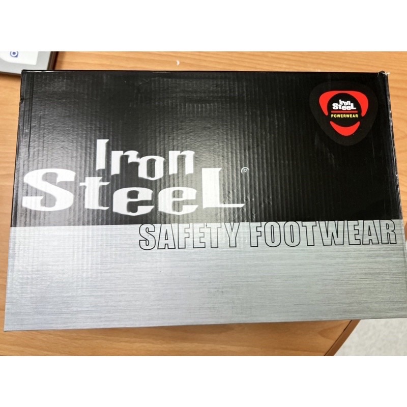 IronSteel T214N 安全鞋 台灣代理商貨，歐規40號/ 美規7號，全網最低價