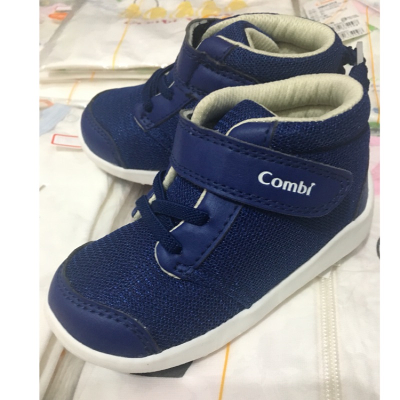 Combi-機能鞋