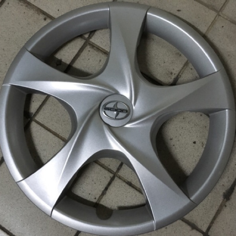 SCION iQ輪框鐵圈蓋子16吋可用稀有中古極新換現金隨便賣Toyota可單買一片500