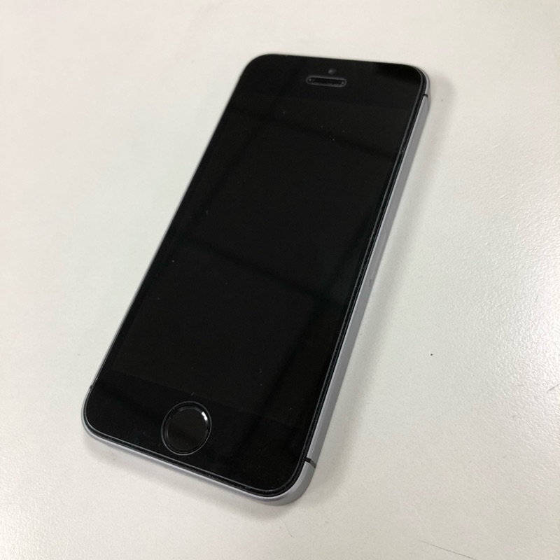 Iphone se 64g 太空灰