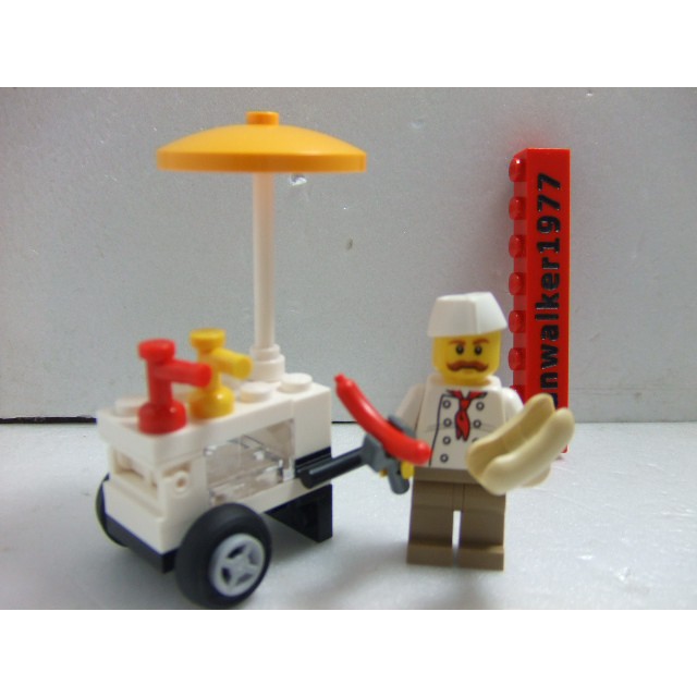【積木2010】樂高 LEGO 熱狗 攤車 (含人偶及 熱狗 道具)(零件為全新未組裝)(60134)