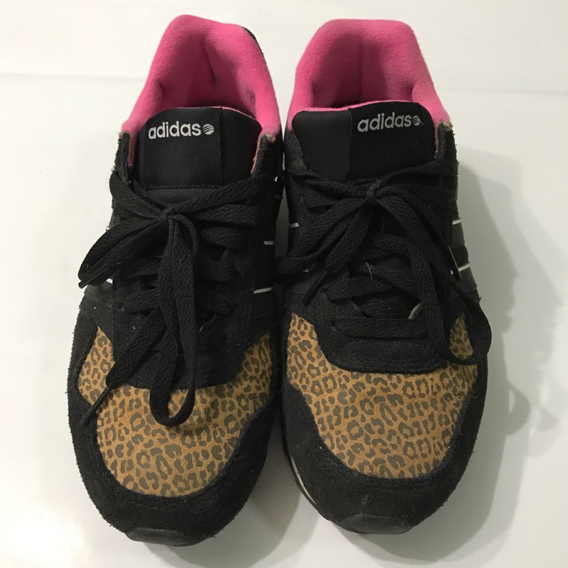 Adidas 粉黑豹紋運動鞋