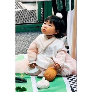 韓國進口 - 週歲 收涎 幼童精緻現代韓服