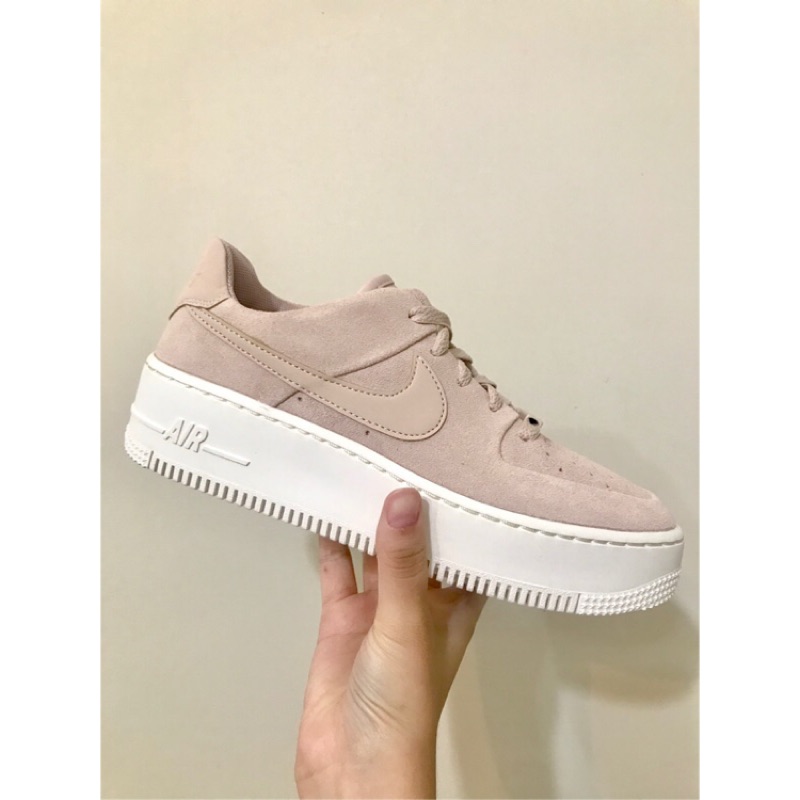 Nike W Air Force 1 粉麂皮厚底鞋24.5cm | 蝦皮購物