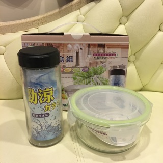 密封玻璃保鮮盒+玻璃冷水杯 禮盒兩件組，臺灣製，樂扣可參考