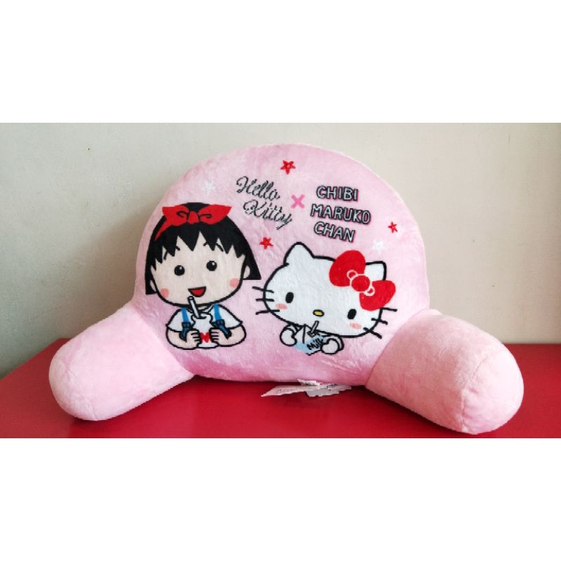 🚩【全新】【經典聯名】12吋 HELLO KITTY &amp; 櫻桃小丸子 凱蒂貓 腰靠枕 腰枕 靠枕 腰靠 抱枕 小丸子腰靠