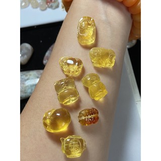 10.05更新🤩天然蜜蠟吊墜，雕刻大象，魚，小熊，把把壺，知足常樂，蓮蓬，錢袋。可diy鎖骨鏈，項鏈，吊飾配飾材料