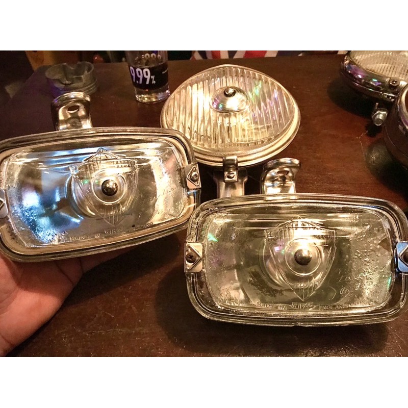英國 Wipac 古董車燈一對 摩斯燈 附夾具 奶頭燈 盾牌燈 mods 偉士牌 蘭美達 Vespa mini