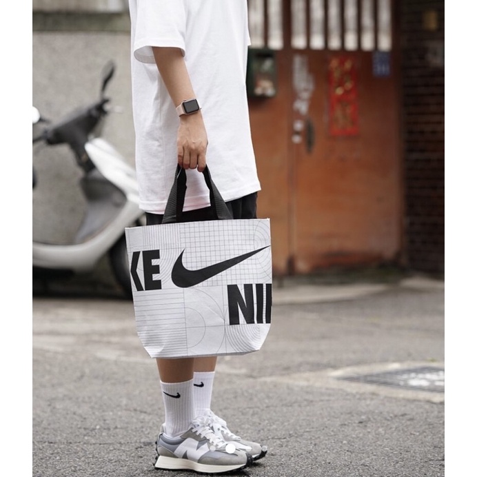 現貨馬上出貨🇰🇷韓國限定S號 Nike手提袋 Nike 購物袋 環保袋 托特袋 小 Shopping Bag 大LOGO