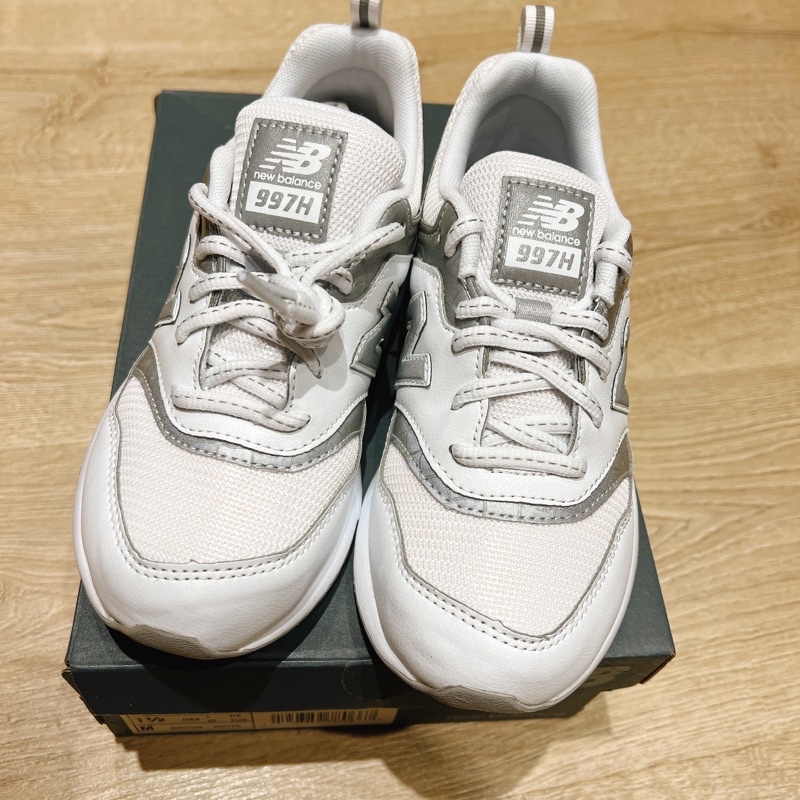 《全新正品童鞋New Balance 997H 白 寬楦 在台灣》尺寸19