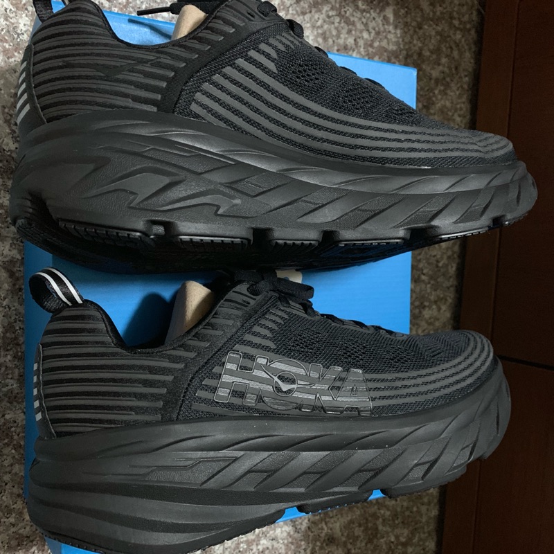 hoka one one bondi 6 wide