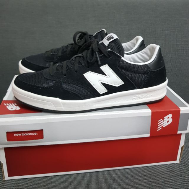 New balance  CRT300BW