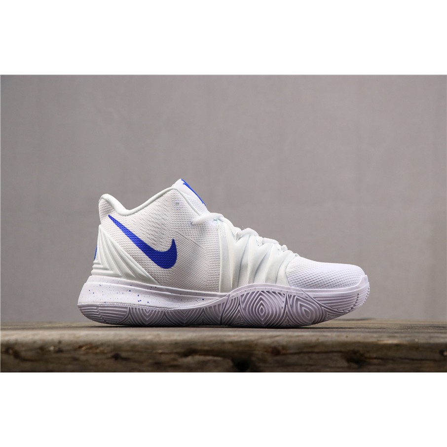 Nike Kyrie 5 Youth GS SBSP Spongebob 6Y Yellow Bermuda