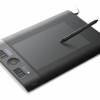 Wacom Intuos4 二手數位繪圖板6X9 (PTK-640) Medium 黑色+壓力感應筆+10支替換筆芯