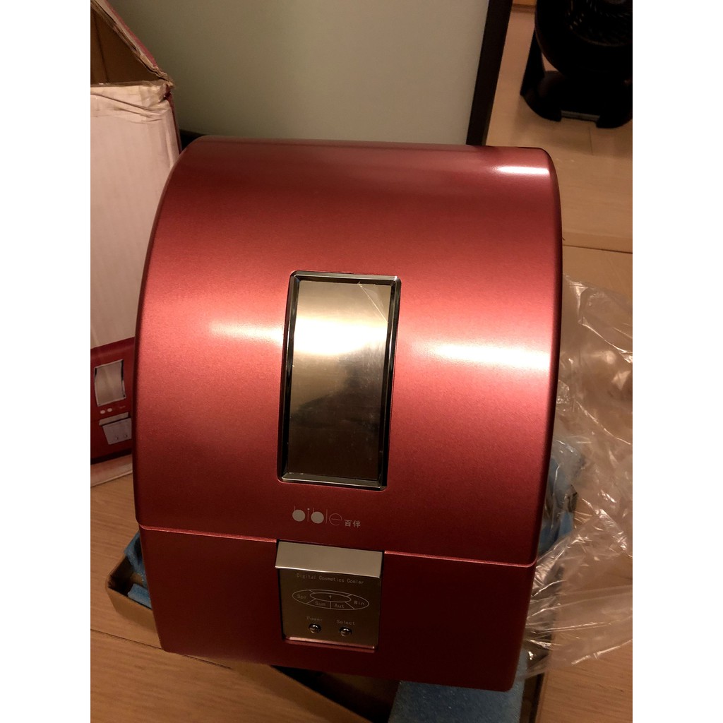 百伴迷你美容小冰箱保養品冰箱 8l 蝦皮購物