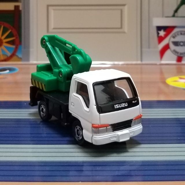 Tomica 多美工事現場特殊建設車輛isuzu 機動挖土機旋轉怪手車 蝦皮購物