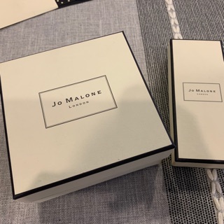 Jo Malone 專櫃禮盒紙盒，有兩種尺寸#Jo Malone#禮盒#紙盒#現貨
